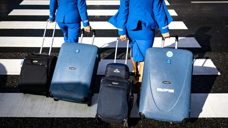 DES VOLS PERTURBÉS DÈS LE DÉBUT DES VACANCES DE LA TOUSSAINT? LES PERSONNELS DE L’AÉRIEN APPELLENT À UNE GRÈVE DE 5 JOURS EN OCTOBRE POUR PROTESTER CONTRE LA RÉFORME DU CUMUL EMPLOI-RETRAITE