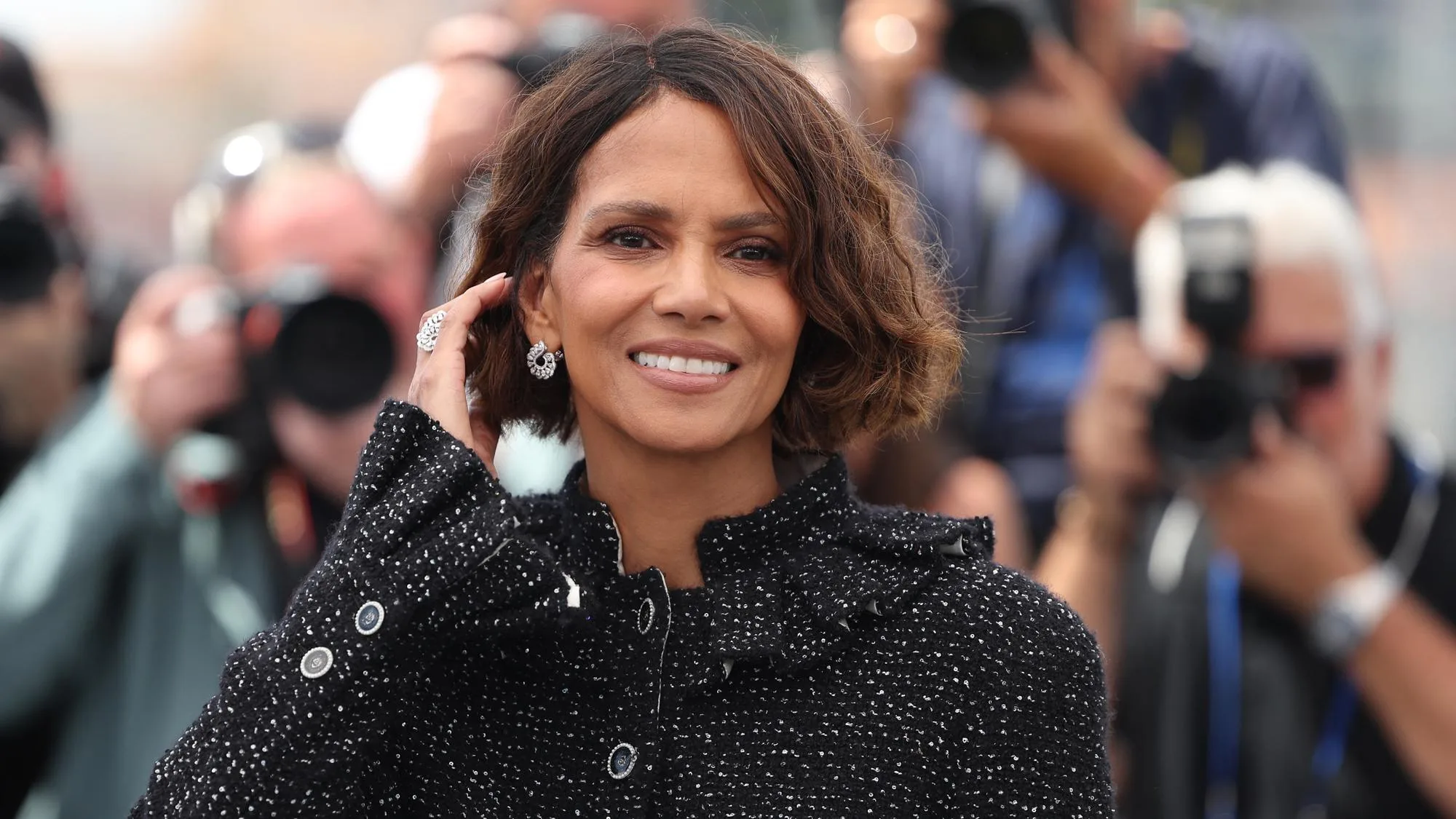HALLE BERRY ACCUSÉE PAR SON EX D’AGRESSION SUR LEUR FILS, L’ACTRICE AMÉRICAINE DÉNONCE À SON TOUR DES VIOLENCES