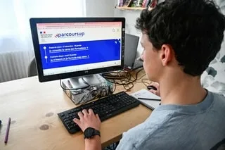 « L’OUTIL N’EST PAS PARVENU À GOMMER LES DÉTERMINISMES SOCIAUX » : CE RAPPORT MÉCONNU SUR PARCOURSUP QUI DIT TOUT