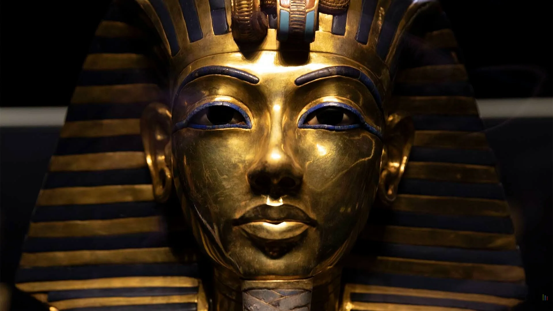 TOMBEAU DE TOUTÂNKHAMON : DE NOUVELLES TECHNOLOGIES RÉVÈLENT DES CHAMBRES CACHÉES, POUR NÉFERTITI ?