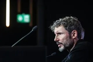 MARK VAN BOMMEL, NOUVEAU SÉLECTIONNEUR DE LA BELGIQUE, DÉVOILE SA PREMIÈRE LISTE AVEC DEUX NOUVEAUX