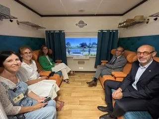 POUR LES MALADES D’ALZHEIMER, «LA THÉRAPIE PAR LE VOYAGE EST UNE AVANCÉE IMPORTANTE» : UNE PREMIÈRE EN PAYS DE LA LOIRE