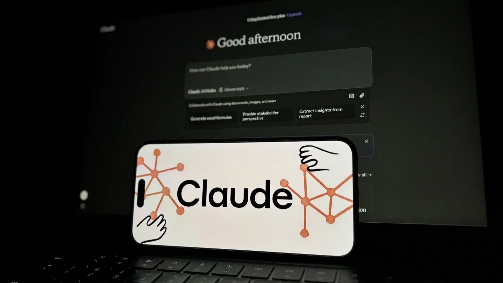 SUR TELEGRAM, DES LOGS D’INFOSTEALERS EXPOSENT DES SESSIONS D’IA, DONT CELLES DE CLAUDE