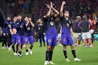 LIGUE DES CHAMPIONS. LE BAYERN EN ÉCHEC, LE BARÇA GAGNE AISÉMENT… CE QU’IL FAUT RETENIR DE LA SOIRÉE DU 13 OCTOBRE