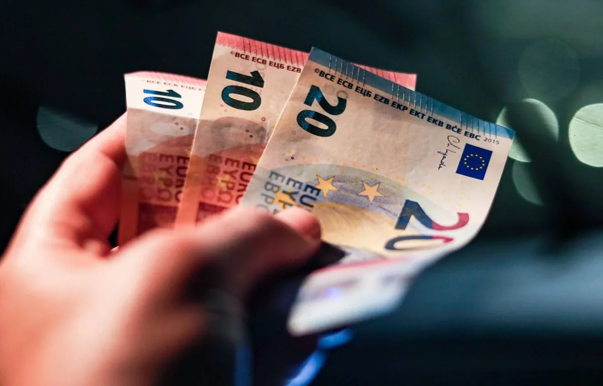 INFLATION : LES PRIX À LA CONSOMMATION ONT AUGMENTÉ DE 3 % EN FRANCE DEPUIS UN AN