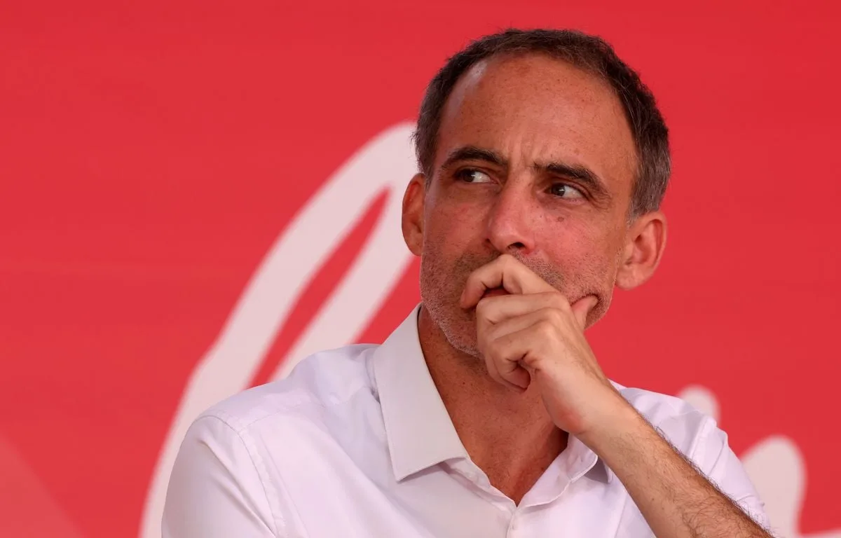 PRÉSIDENTIELLE 2027 : TRAITÉ DE « STAGIAIRE », GLUCKSMANN RAPPELLE À SÉGOLÈNE ROYAL SA PÉRIODE « REINE DES NEIGES »