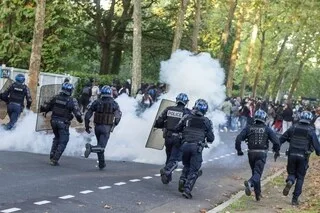BLOCAGES DE LYCÉES : PLUS DE 800 INTERPELLATIONS EN ÎLE-DE-FRANCE, DONT 85 % DE MINEURS