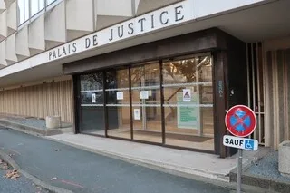 UNE AUDIENCE DE CE TRIBUNAL JUDICIAIRE DE L’OUEST FILMÉE DANS LE CADRE D’UNE SÉRIE DOCUMENTAIRE DE FRANCE TÉLÉVISIONS