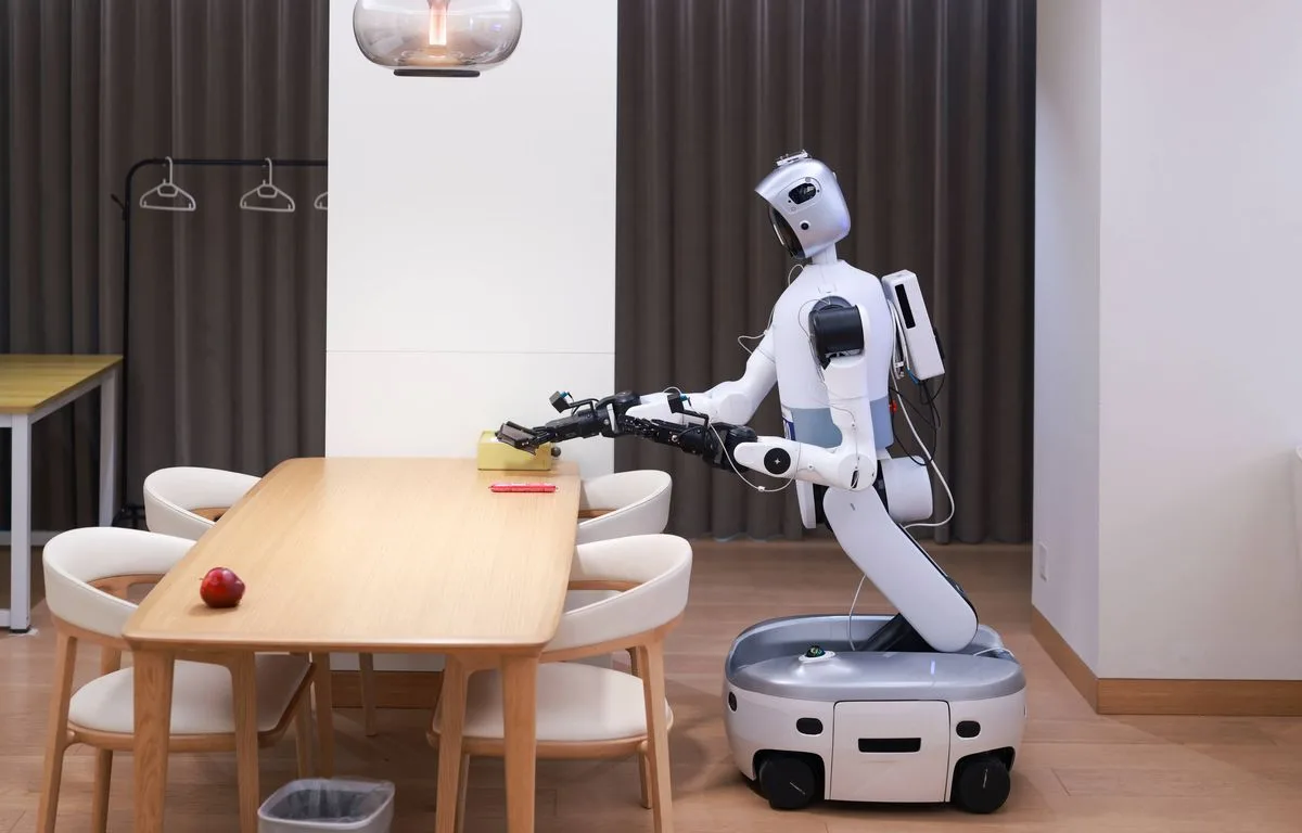 LA CHINE ET LE JAPON REMPLACENT-ILS LES TRAVAILLEURS IMMIGRÉS PAR DES ROBOTS ?