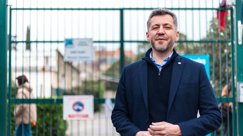 LE DÉPUTÉ RN FRANCK ALLISIO SE SÉPARE D’UN ATTACHÉ PARLEMENTAIRE MIS EN CAUSE POUR DES PUBLICATIONS FACEBOOK RACISTES, ANTISÉMITES OU MASCULINISTES