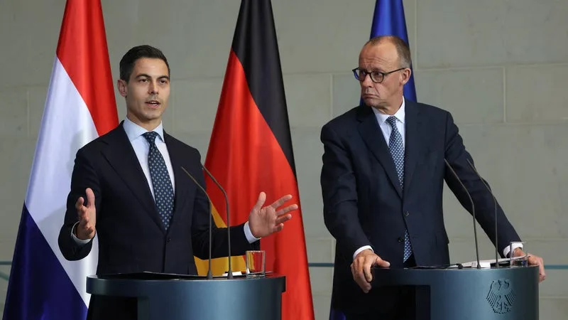 UN BUDGET EUROPÉEN À 2.000 MILLIARDS D’EUROS? CINQ ETATS MEMBRES, DONT L’ALLEMAGNE ET LES PAYS-BAS, JUGENT « SIMPLEMENT PAS RÉALISTE » LA HAUSSE DE 60% PROPOSÉE PAR BRUXELLES POUR LA PÉRIODE 2028-2034