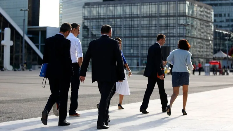 ILS SONT DIX FOIS PLUS NOMBREUX QU’IL Y A 50 ANS, MAIS SONT DE MOINS EN MOINS MANAGERS : IL Y A DÉSORMAIS PLUS DE 4 MILLIONS DE CADRES EN FRANCE, SELON L’APEC