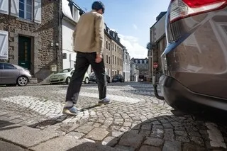 « LA DIMENSION BUDGÉTAIRE DEVIENT LE CRITÈRE ÉCRASANT » : LES AUTOMOBILISTES SE FONT DE MOINS EN MOINS FIDÈLES