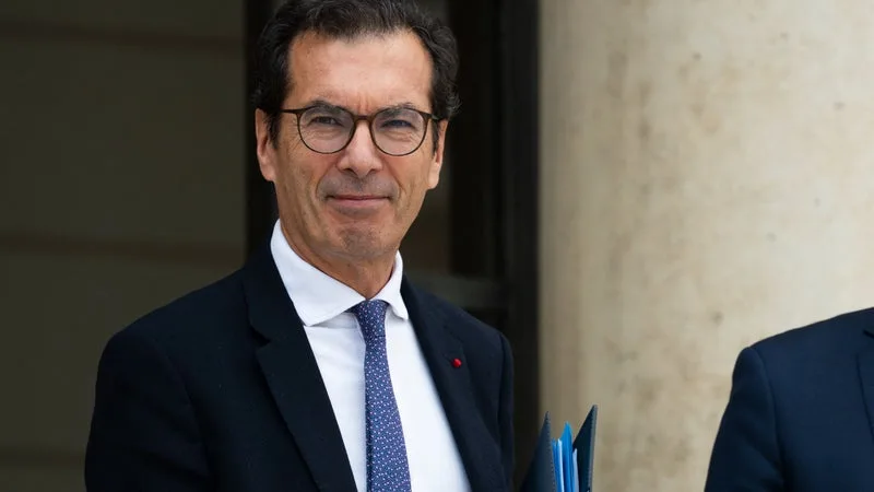 « ON EST TOUS CONSCIENTS QUE C’EST DIFFICILE POUR LES GENS »: JEAN-PIERRE FARANDOU N’EXCLUT PAS UNE PROLONGATION DE L’AIDE CARBURANTS POUR LES GRANDS ROULEURS JUSQU’À LA FIN DE L’ANNÉE (ET PEUT-ÊTRE MÊME UNE AUGMENTATION DE SON MONTANT)