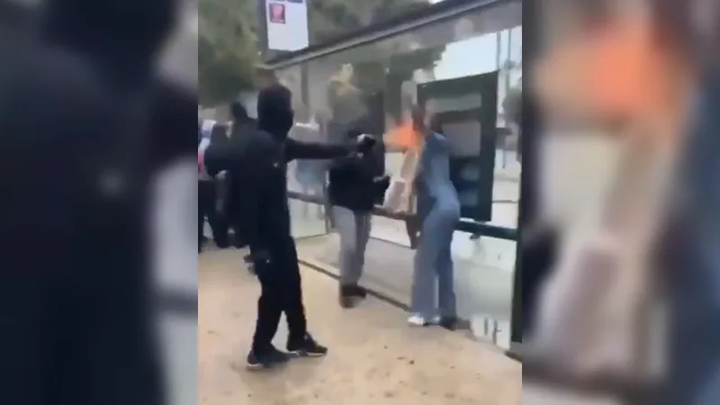 COLÈRE LYCÉENNE: UNE FEMME S’OPPOSANT AUX DÉGRADATIONS VISÉE PAR UN SPRAY TRANSFORMÉ EN LANCE-FLAMMES À MARSEILLE
