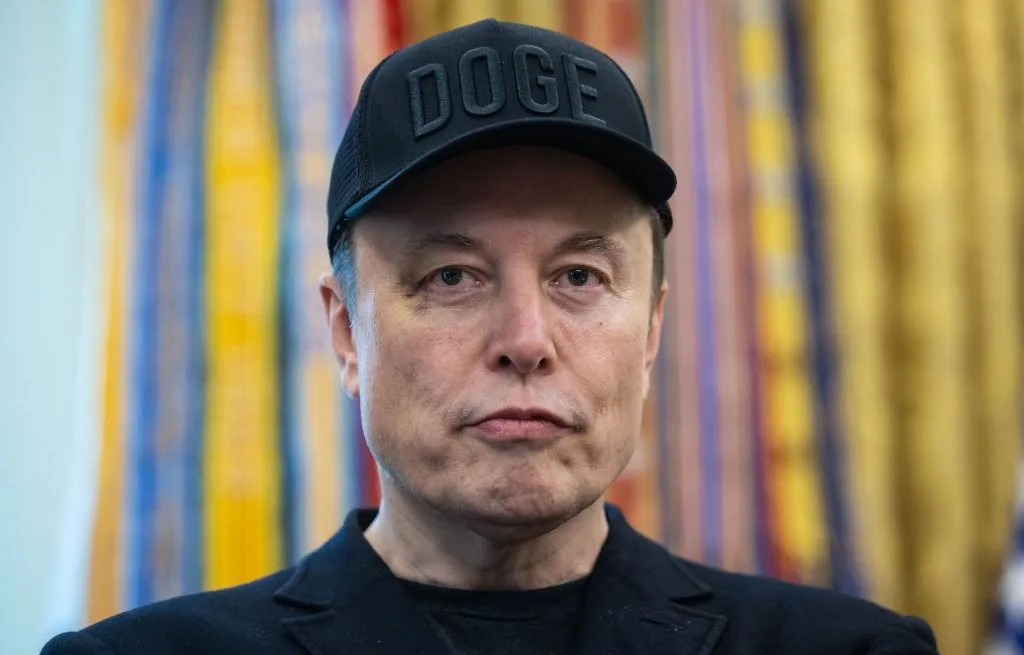 LE RÉALISATEUR DU DOCUMENTAIRE « MUSK » RÉPOND AUX MENACES JUDICIAIRES DU MILLIARDAIRE