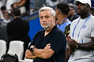 LIGUE 1. « JE VAIS PARLER AVEC MES DIRIGEANTS » : BRUNO GENESIO SUR LA SELLETTE APRÈS LE REVERS DE L’OM CONTRE LE PSG ?