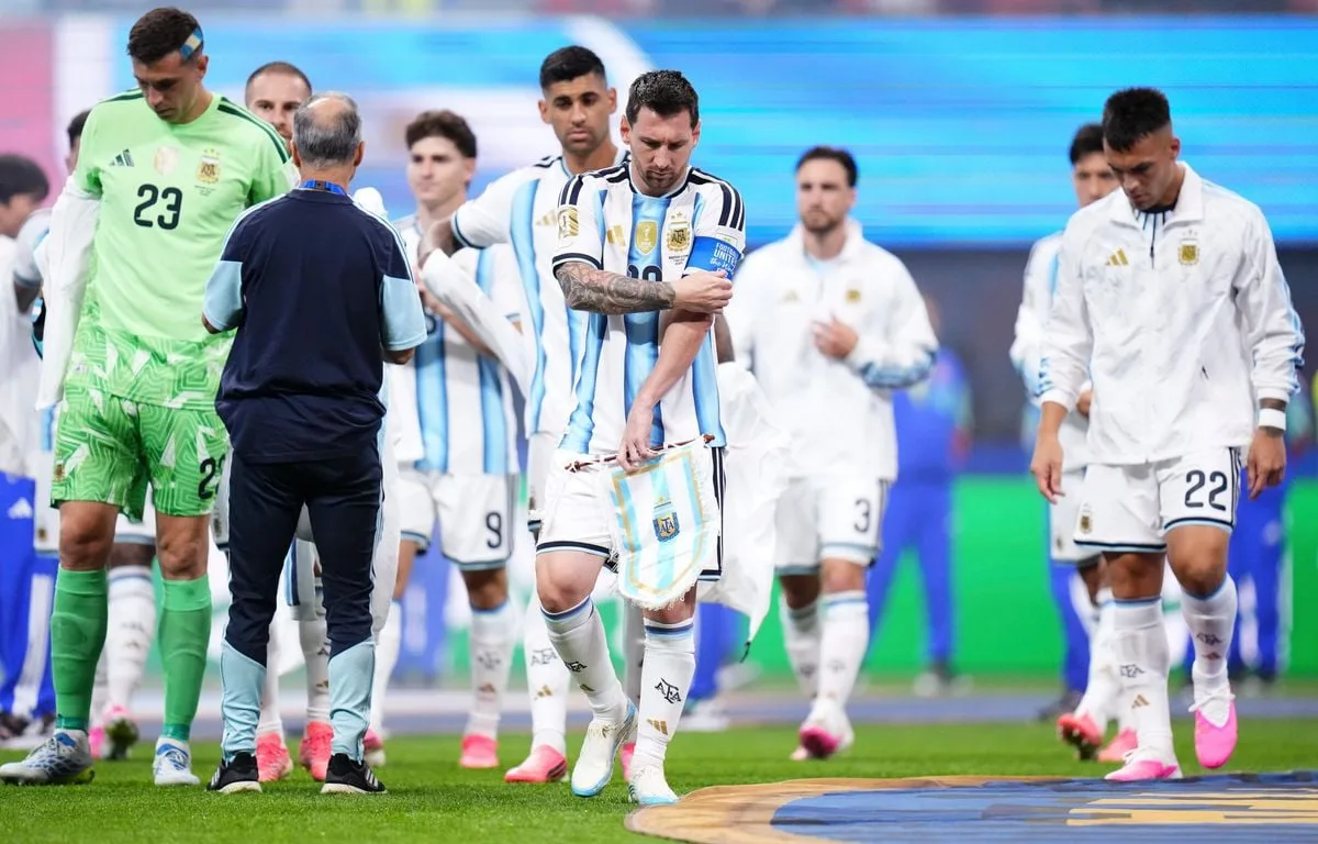 LE BÉNIN POUR LA DER DE MESSI, APRÈS LE FIASCO DU BURKINA FASO… LES AMICAUX « LOW COST » DE L’ARGENTINE FONT PARLER