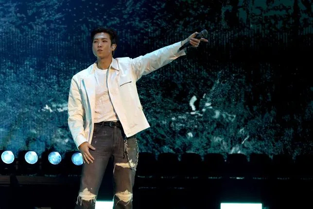RM DE BTS, UN COLLECTIONNEUR AVISÉ DERRIÈRE LA POP STAR