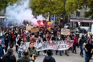 BLOCUS DES LYCÉES : REVENDICATIONS, PARCOURSUP, RÉPRESSION… COMMENT LES CANDIDATS À LA PRÉSIDENTIELLE SE POSITIONNENT