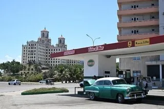 ÉTOUFFÉ PAR LE BLOCUS AMÉRICAIN, CUBA OUVRE SON SECTEUR PÉTROLIER AUX INVESTISSEURS ÉTRANGERS ET PRIVÉS