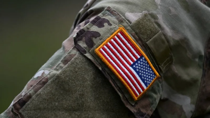 LES MILITAIRES AMÉRICAINS STATIONNÉS À OKINAWA SOUMIS À UN COUVRE-FEU APRÈS L’ARRESTATION D’UN MARINE SOUPÇONNÉ DE MEURTRE