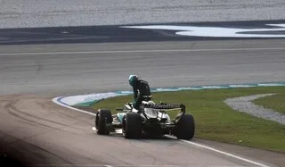 VIDÉO F1. GRAND PRIX DE BAHREÏN : FIN DE COURSE FOLLE, GEORGE RUSSELL ABANDONNE, LANDO NORRIS OUBLIE DE FREINER…