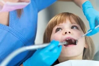 QU’EST-CE QUE L’HYPOMINÉRALISATION DES DENTS, ANOMALIE MÉCONNUE QUI TOUCHE DES MILLIONS D’ENFANTS ?