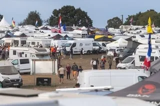 MORTS DE DEUX BRETONS DE 18 ANS SUR LE CAMPING DU MOTOCROSS DES NATIONS : QUE RÉVÈLENT LES PREMIÈRES INVESTIGATIONS ?