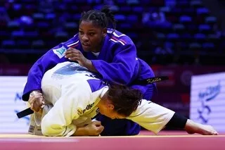 MONDIAUX DE JUDO. LA FRANÇAISE KAÏLA ISSOUFI SE QUALIFIE EN FINALE DES -78 KG EN BATTANT LA N° 1 MONDIALE SUR LE GONG