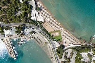 GRÈCE : UN HOMME MEURT APRÈS UNE ALTERCATION À PROPOS D’UN TRANSAT DE PLAGE