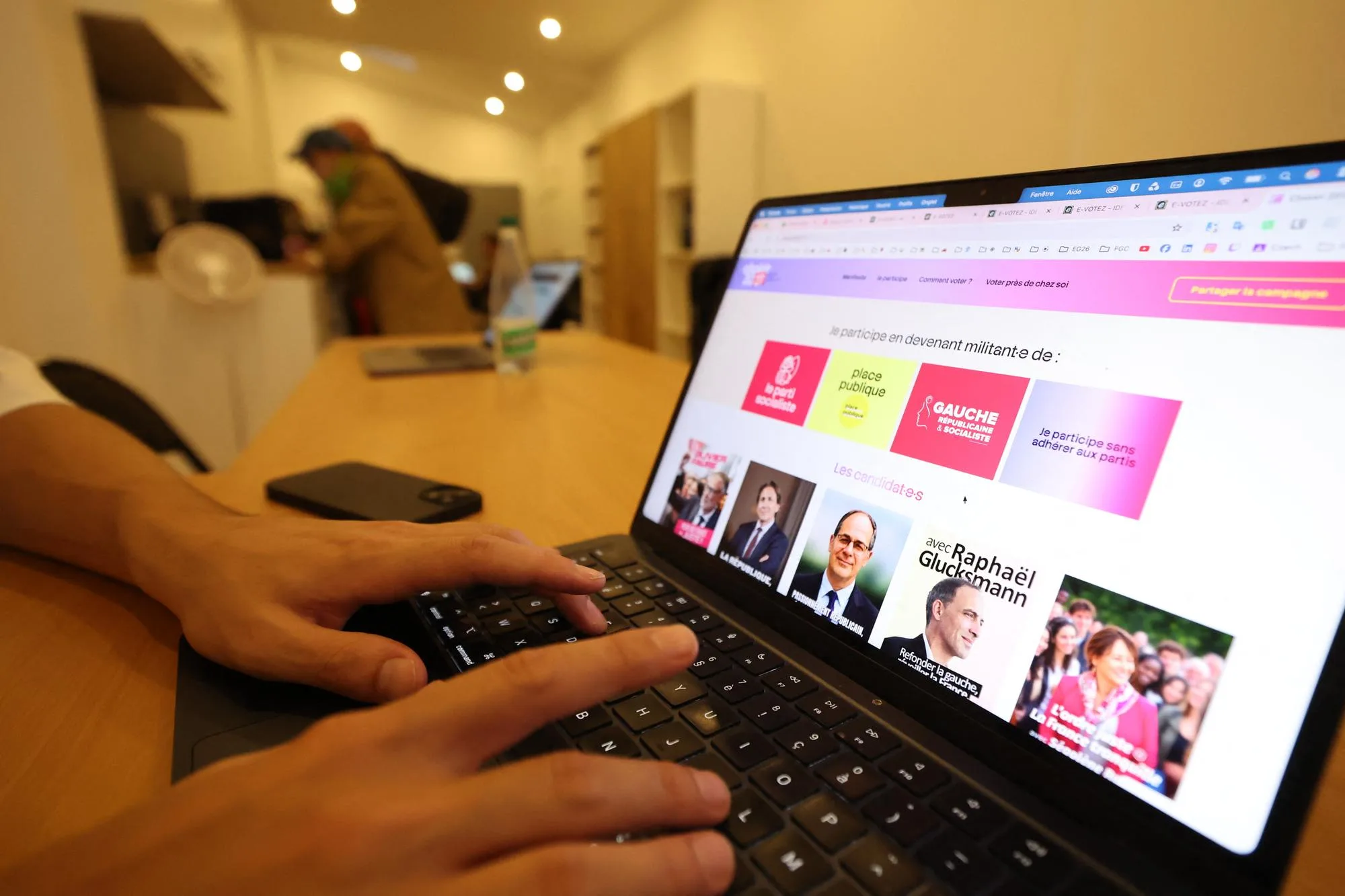 LE VOTE DE LA PRIMAIRE SOCIALISTE PROLONGÉ D’UNE JOURNÉE APRÈS LA CYBERATTAQUE QUI A TOUCHÉ SA PLATEFORME