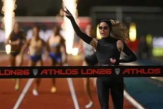 COUP DE COM’ OU VRAI AVANTAGE SPORTIF : QUE CHANGE LA COMBINAISON NIKE PORTÉE PAR L’ATHLÈTE KEELY HODGKINSON SUR 800 M ?