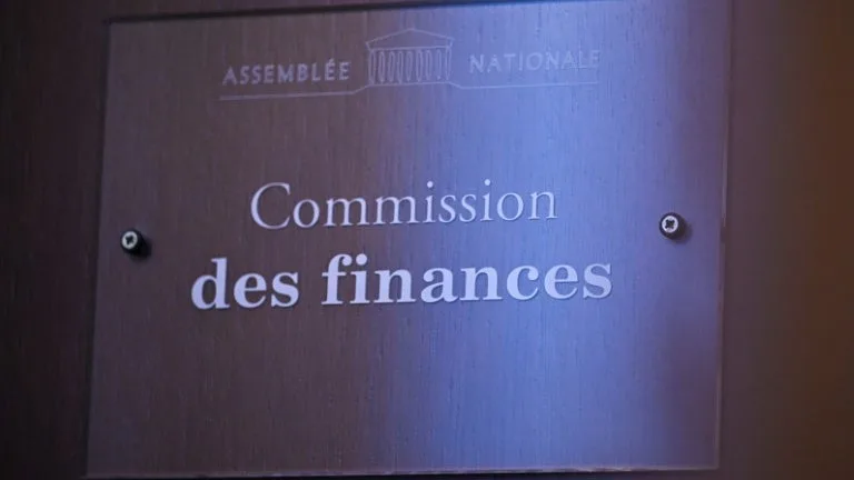 UN ENGAGEMENT DE L’ETAT SUR LES INCENDIES, ET UNE POSSIBLE MANNE FINANCIÈRE : À L’ASSEMBLÉE, LES EXONÉRATIONS DE COTISATIONS AU COEUR DES DÉBATS SUR LE BUDGET DE LA SÉCU