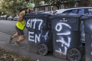 « TU GAGNES PLUS QUE LES GENS QUI TE JUGENT » : CET ÉBOUEUR SOCIOLOGUE AIME SON MÉTIER ET VEUT CASSER LES PRÉJUGÉS