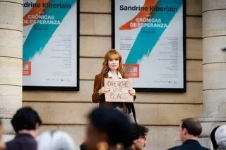 DANS « NI VUE, NI CONNUE », ISABELLE HUPPERT EST MAGISTRALE