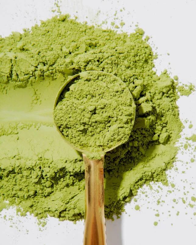 PROTÉINES, LACTOSÉRUM, MATCHA… L’AGROALIMENTAIRE COURT APRÈS LES TENDANCES