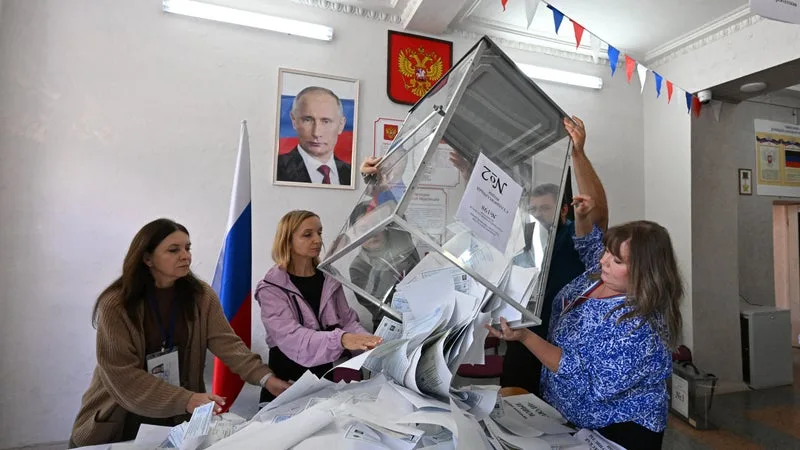 LE PARTI DE VLADIMIR POUTINE REMPORTE UN NOMBRE RECORD DE SIÈGES LORS DES PREMIÈRES ÉLECTIONS LÉGISLATIVES DEPUIS LE DÉBUT DE LA GUERRE EN UKRAINE