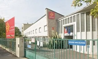 LA NOUVELLE ENTRÉE D’UN LYCÉE À 1 MILLION D’EUROS RAVAGÉE PAR UN INCENDIE PENDANT UN BLOCUS À TOULOUSE