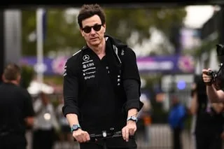 F1. « ILS DEVRAIENT REGARDER MICKEY MOUSE » : LE PATRON DE MERCEDES IRONISE SUR LE FAVORITISME SUPPOSÉ POUR ANTONELLI