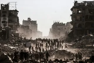 « LE TRAVAIL LE PLUS DÉTAILLÉ JAMAIS RÉALISÉ PAR UN PHOTOGRAPHE SUR UN GÉNOCIDE » : EXPOSITION SUR GAZA AU PRIX BAYEUX