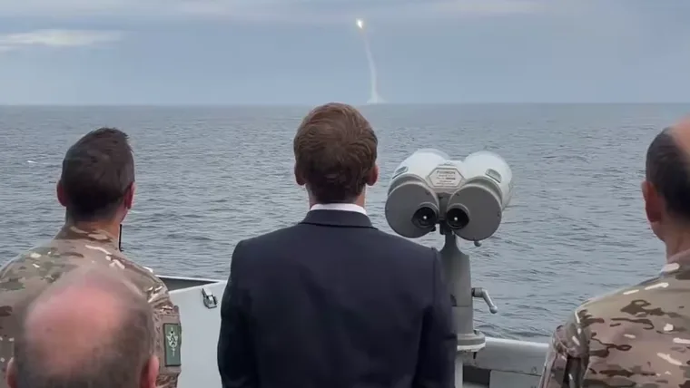 CE QUE L’ON SAIT DU TEST DE MISSILE NUCLÉAIRE AUQUEL EMMANUEL MACRON A ASSISTÉ