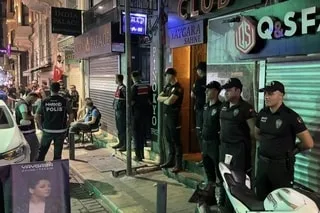 AU MOINS 63 ARRESTATIONS EN TURQUIE DANS UN COUP DE FILET ANTI-LGBT+