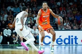 LE MANS SB. AMORPHE EN PREMIÈRE MI-TEMPS, 20 POINTS ENSUITE : LE SPECTACULAIRE DÉCLIC DE MELVIN AJINÇA CONTRE PARIS