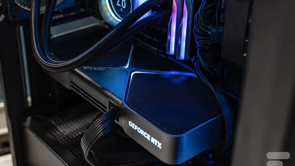 NVIDIA ARRÊTERAIT LA RTX 5090 POUR RÉSERVER SA PUCE AUX CARTES PROFESSIONNELLES, BIEN PLUS RENTABLES