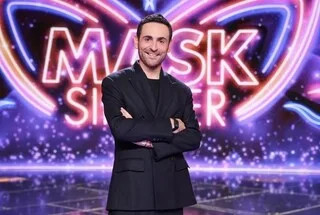 CAMILLE COMBAL DÉCROCHE L’ANIMATION DE « TASKMASTER », UN CÉLÈBRE JEU TÉLÉ BRITANNIQUE, QUE TF1 VA ADAPTER EN FRANCE