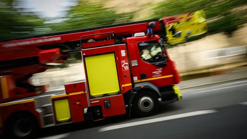 AU MOINS UN MORT LORS D’UN INCENDIE DANS UN IMMEUBLE DANS LE HAUT-RHIN, UN COUPLE MANQUE À L’APPEL
