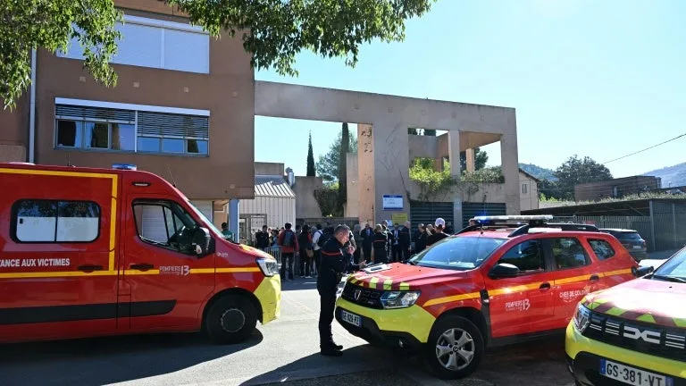 FAN DE « CALL OF DUTY », « SEUL »… LE PROFIL DU SUSPECT DES TIRS DE FUSIL DANS UN COLLÈGE À AUBAGNE SE DESSINE