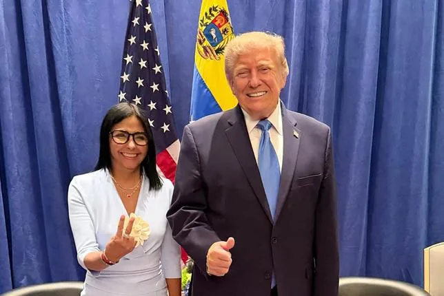 À NEW YORK, DELCY RODRÍGUEZ EST L’OTAGE DE TRUMP, S’INDIGNE LA PRESSE VÉNÉZUÉLIENNE