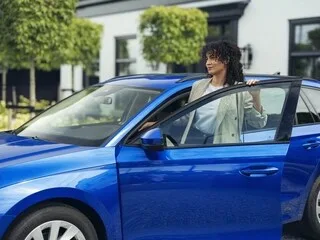 POUR LES TRAJETS DOMICILE-TRAVAIL, LA VOITURE TOUJOURS EN TÊTE, MAIS DES CHANGEMENTS…